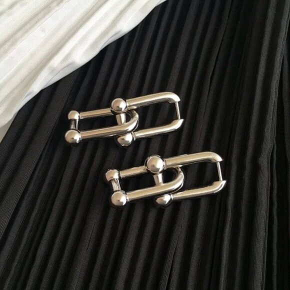 Gold Silver Simple U-Shaped Chain Earrings - Picture 8 of 8